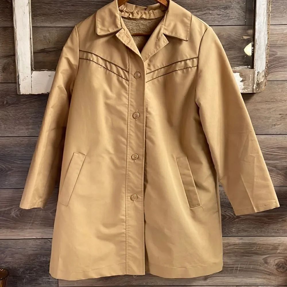 Ladies Coat Button Up Tan Jacket,Faux Fur Removeable Lining, Size Large, Vintage